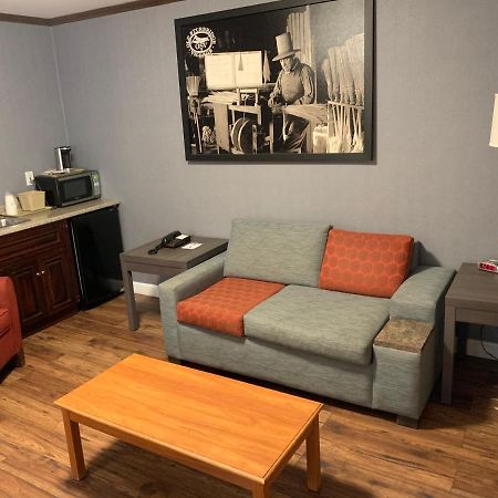 Super 8 By Wyndham Sturbridge Hotel Luaran gambar
