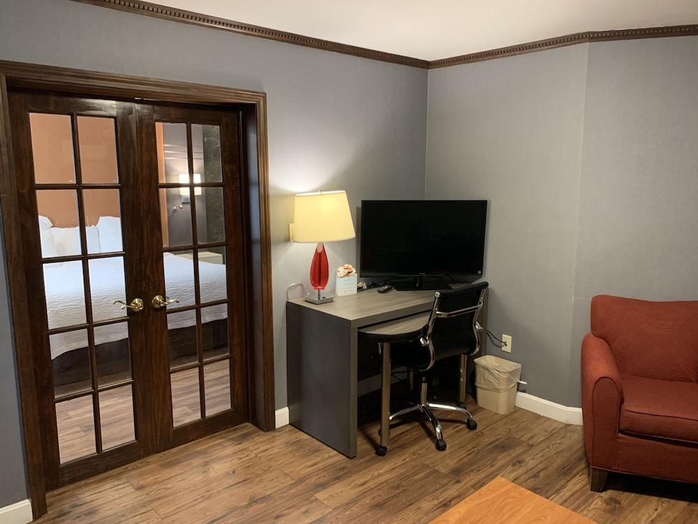 Super 8 By Wyndham Sturbridge Hotel Luaran gambar