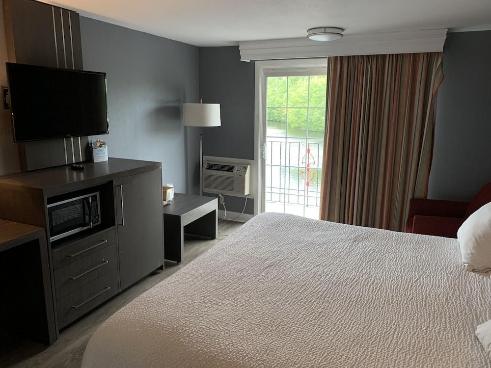 Super 8 By Wyndham Sturbridge Hotel Luaran gambar