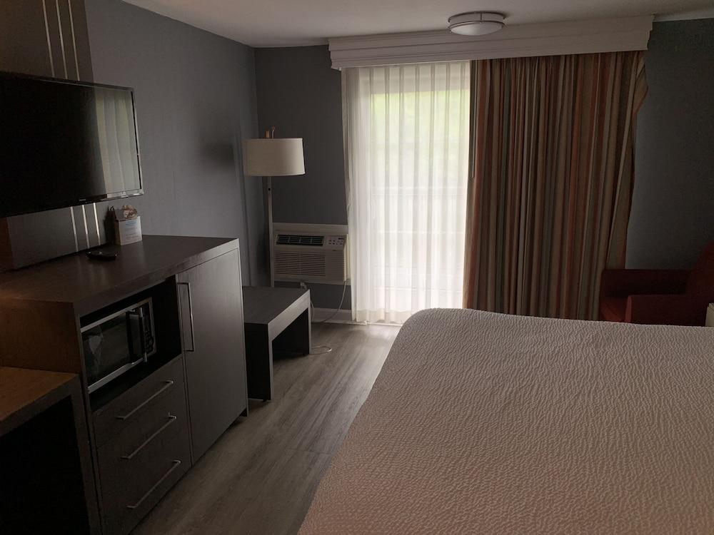 Super 8 By Wyndham Sturbridge Hotel Luaran gambar