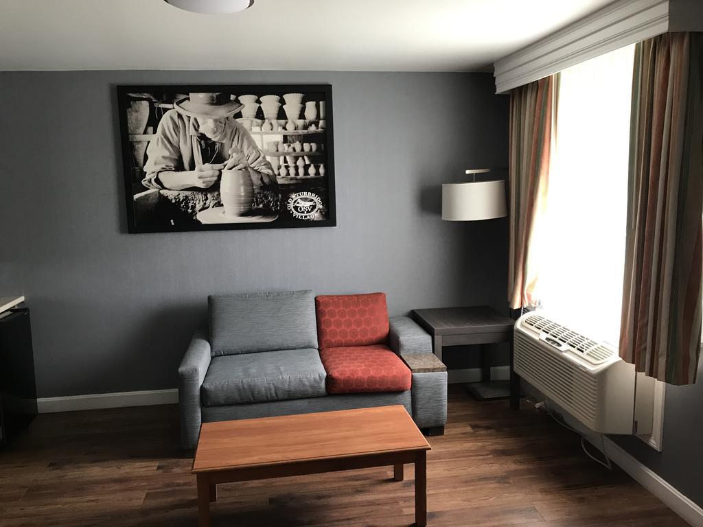 Super 8 By Wyndham Sturbridge Hotel Luaran gambar