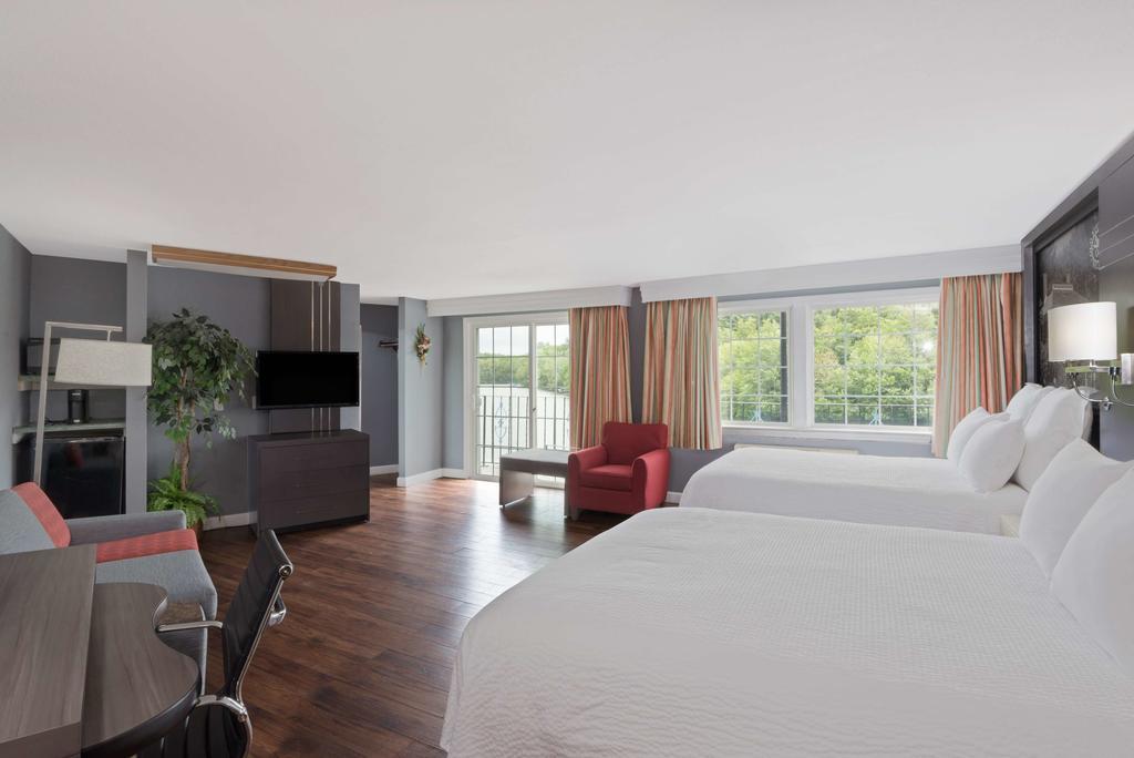Super 8 By Wyndham Sturbridge Hotel Luaran gambar